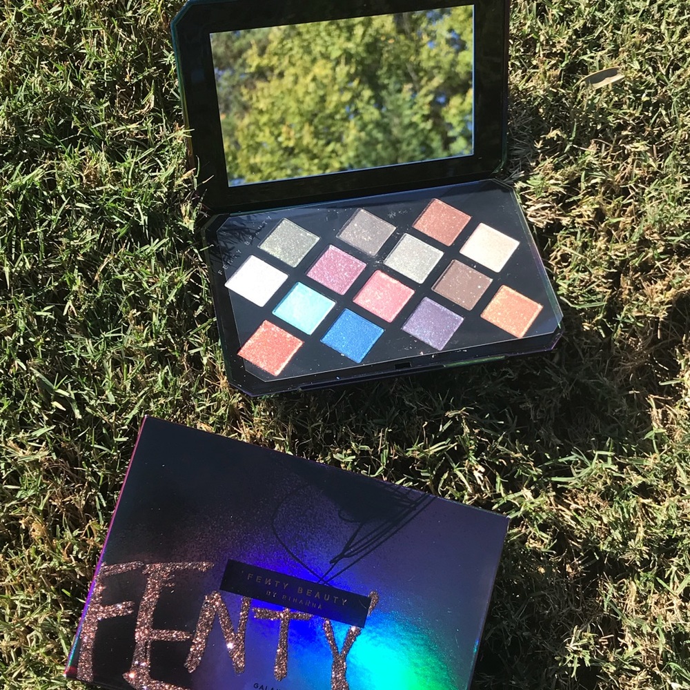 Fenty Beauty GALAXY Eyeshadow Palette BY Rihanna